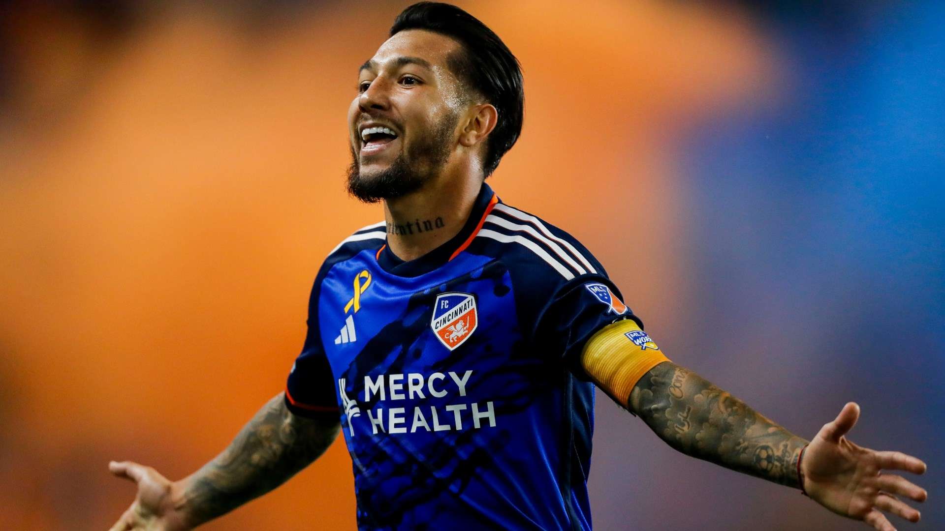 防守端也展 防守端也展